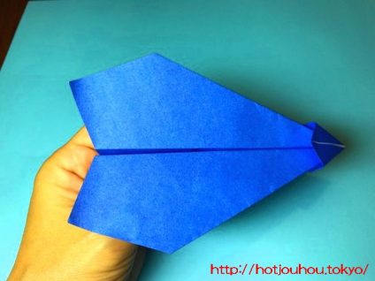 折り紙 正方形 で飛行機の作り方 端午の節句に男の子が遊べるよ ためになる暮らしと芸能情報