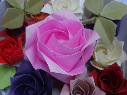 花束の折り紙 簡単な折り方のまとめ バラ ゆり カーネーション等 ためになる暮らしと芸能情報