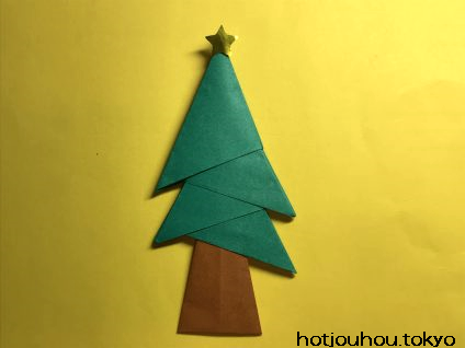 折り紙でクリスマスツリーの平面版 簡単なピースを重ねれば完成 暮らしの情報局