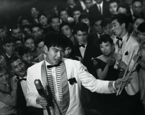 嵐を呼ぶ男