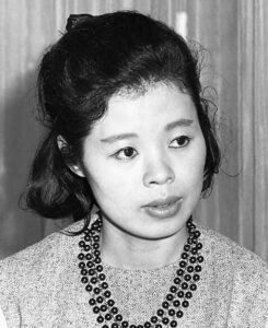 市原悦子さん。１９６４年５月