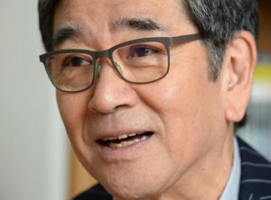 石坂浩二