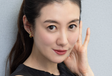 ともさかりえ